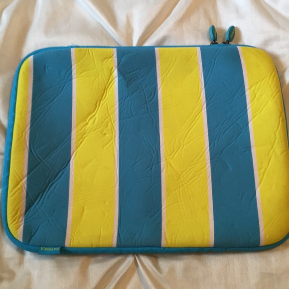 Pathika Handbags - Pathika laptop/tablet sleeve.Blue/yellow